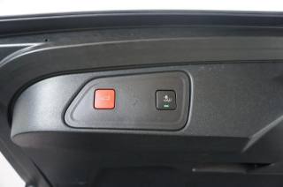 PEUGEOT 3008 usata, con Volante in pelle