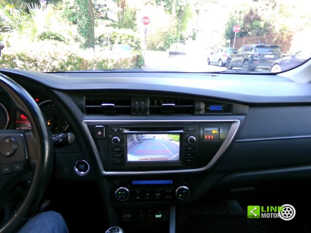 TOYOTA Auris usata, con Regolazione elettrica sedili