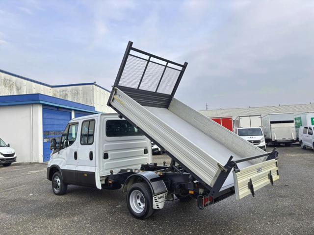 IVECO Daily usata, con Controllo automatico clima
