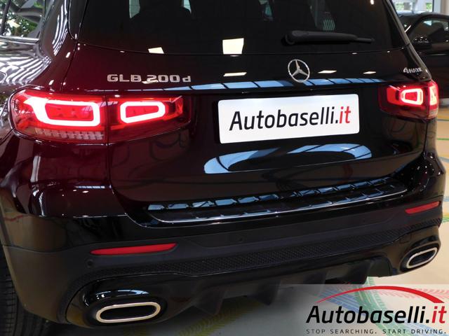 MERCEDES-BENZ GLB 200 usata, con Autoradio digitale