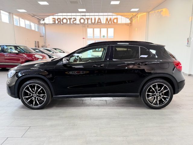 MERCEDES-BENZ GLA 200 usata, con Controllo automatico clima