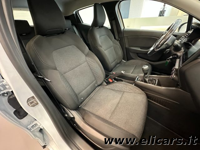 RENAULT Clio usata, con Touch screen