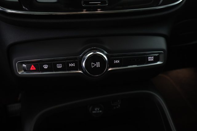 VOLVO XC40 usata 11