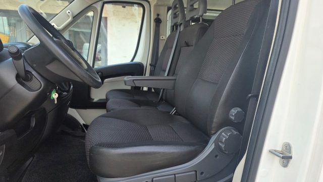 PEUGEOT Boxer usata, con USB