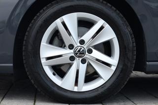 VOLKSWAGEN Golf usata, con Freno di stazionamento elettrico