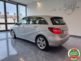 MERCEDES-BENZ B 180 usata, con Autoradio