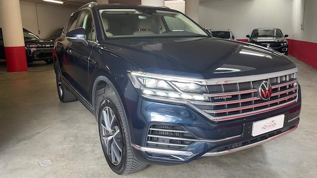 VOLKSWAGEN Touareg usata, con Airbag laterali