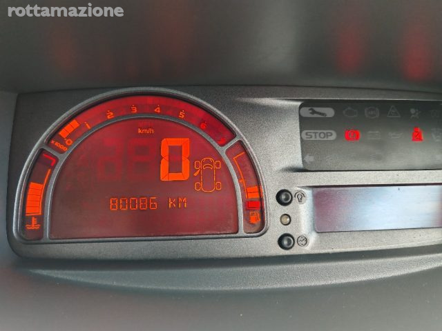 RENAULT Modus usata, con Cerchioni in acciaio
