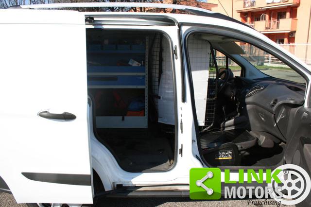 FORD Transit Courier usata, con Volante multifunzione