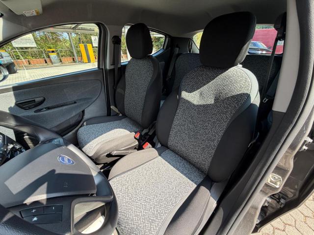 LANCIA Ypsilon usata, con Luci diurne
