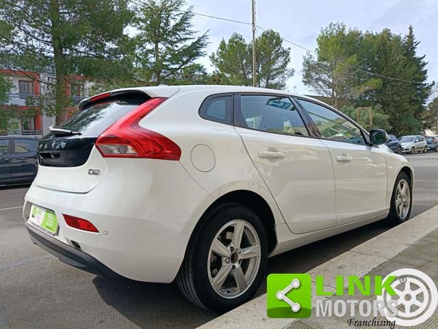 VOLVO V40 usata, con Autoradio