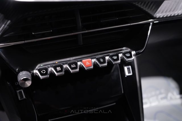 PEUGEOT 2008 usata, con Touch screen