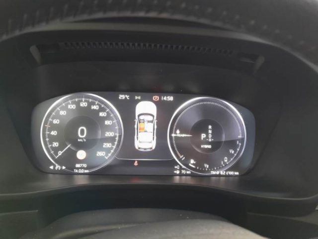 VOLVO XC40 usata, con Autoradio