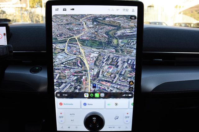 FORD Mustang Mach-E usata, con Touch screen