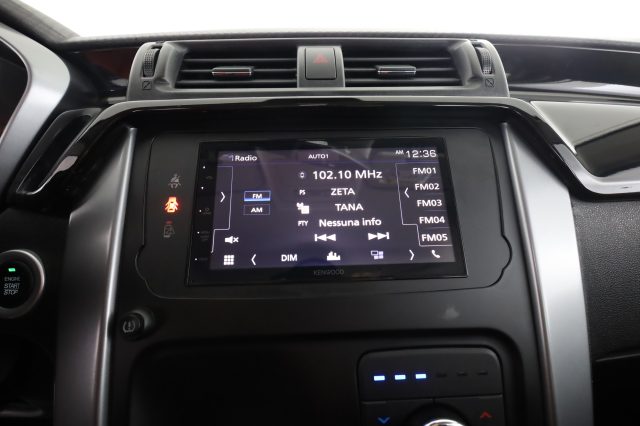 MAHINDRA KUV100 usata 8