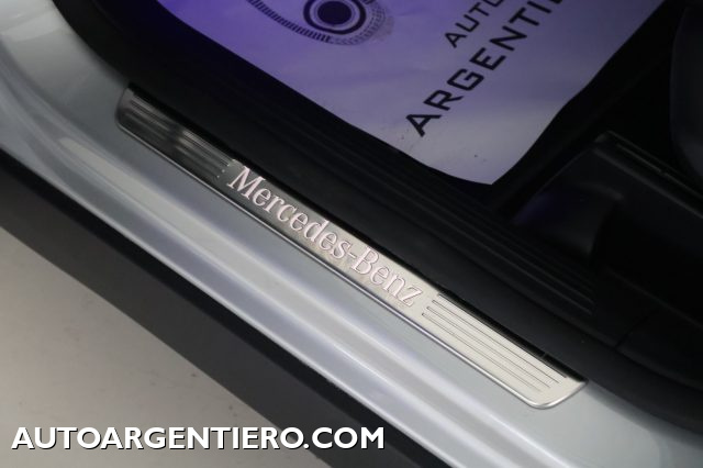 MERCEDES-BENZ GLA 220 usata, con Fari direzionali