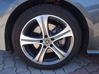MERCEDES-BENZ E 220 usata, con Interni in pelle