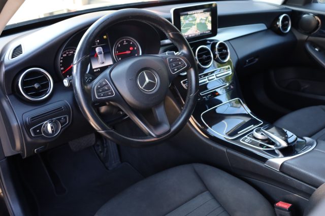 MERCEDES-BENZ C 220 usata, con Lettore CD
