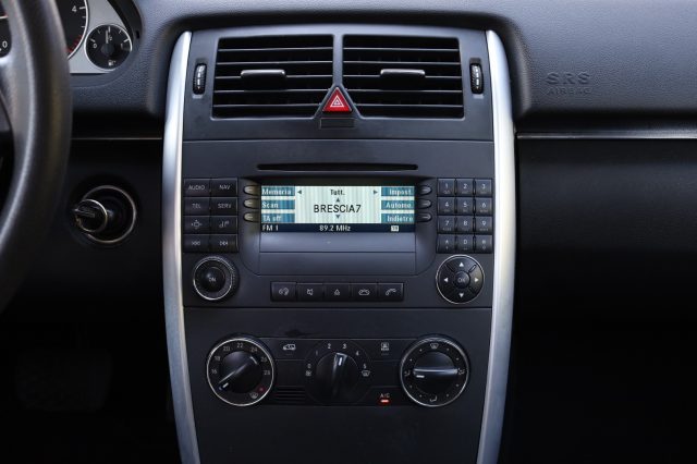 MERCEDES-BENZ B 180 usata, con Chiusura centralizzata telecomandata