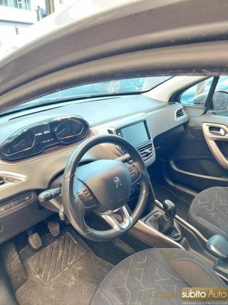 PEUGEOT 2008 usata, con Park Distance Control