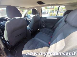 VOLKSWAGEN Golf usata, con Airbag testa