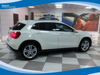 MERCEDES-BENZ GLA 200 usata, con Airbag
