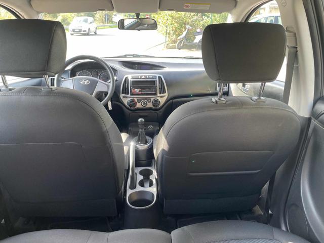 HYUNDAI i20 usata 16