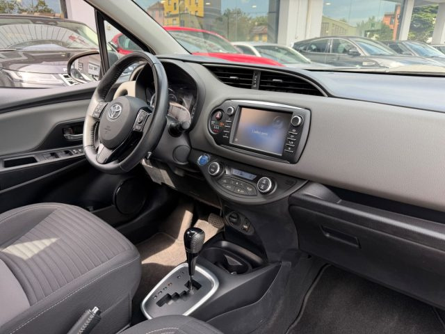 TOYOTA Yaris usata, con Sedile posteriore sdoppiato