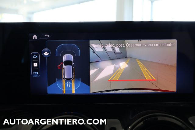 MERCEDES-BENZ GLA 180 usata, con Regolazione elettrica sedili