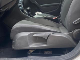 VOLKSWAGEN Golf usata, con Airbag testa