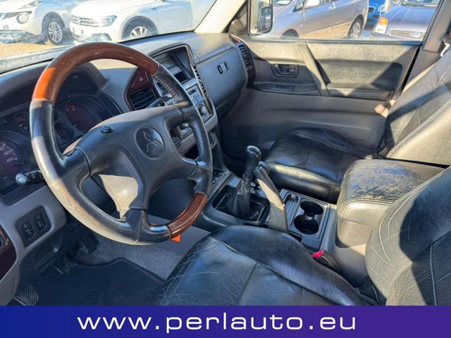 MITSUBISHI Pajero usata, con Autoradio