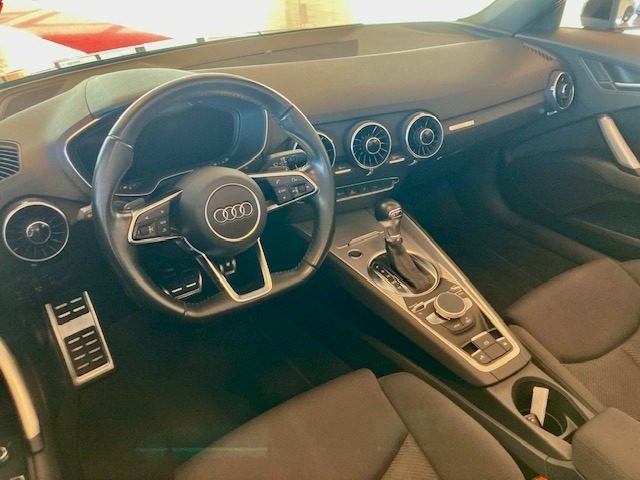 AUDI TT usata, con Autoradio