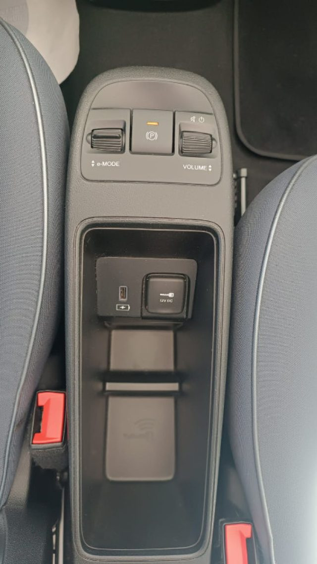 FIAT 500e usata, con USB