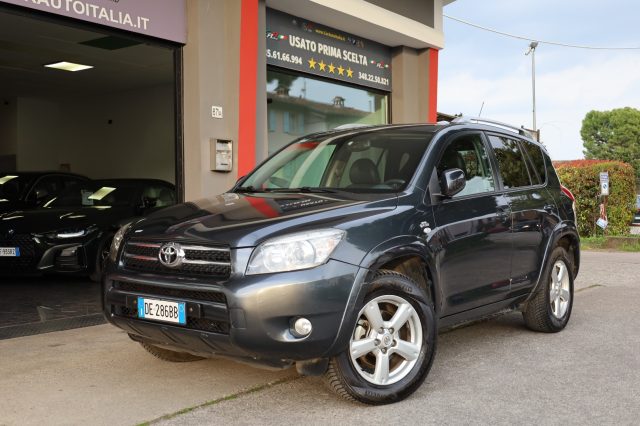 TOYOTA RAV 4 usata, con Fendinebbia