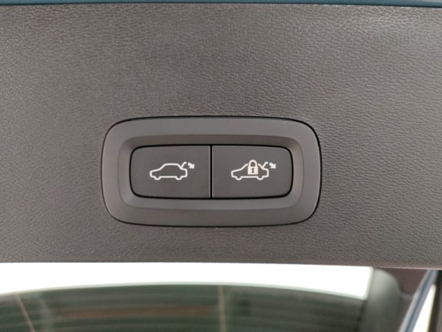 VOLVO XC40 usata, con Sistema di navigazione