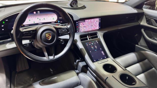 PORSCHE Taycan usata, con Boardcomputer