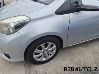 TOYOTA Yaris usata, con Autoradio