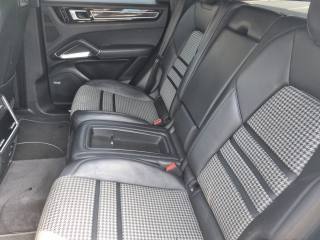 PORSCHE Cayenne usata, con Autoradio