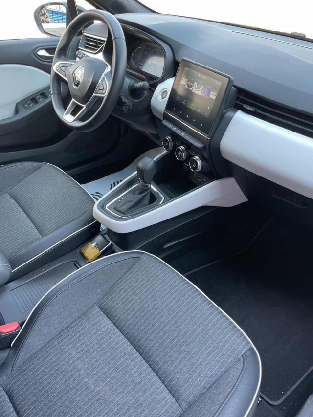RENAULT Clio usata, con Controllo automatico clima