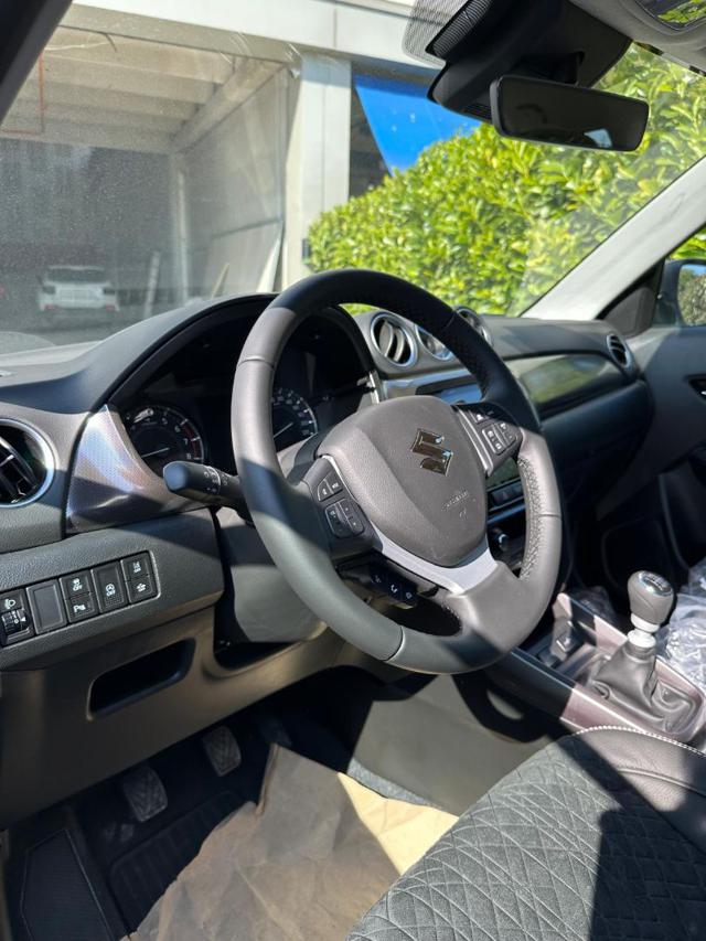 SUZUKI Vitara usata, con Autoradio