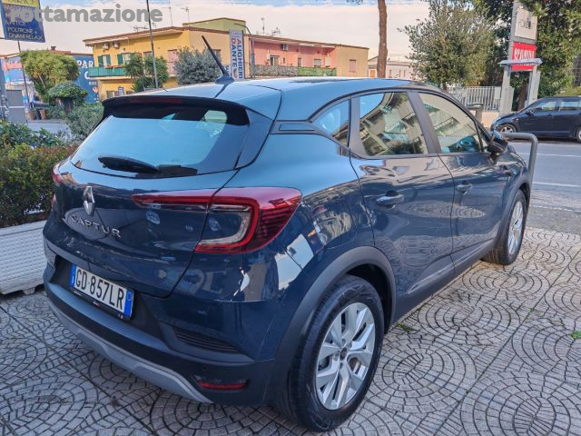 RENAULT Captur usata, con Autoradio