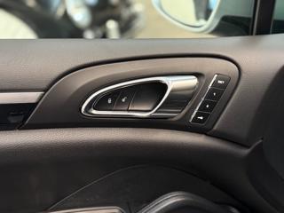 PORSCHE Cayenne usata, con MP3