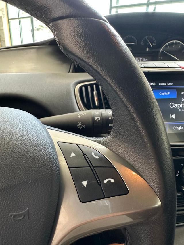 LANCIA Ypsilon usata, con Airbag testa