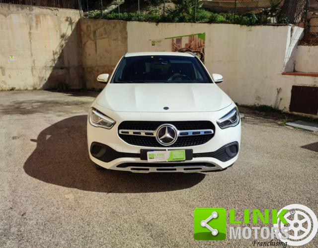 MERCEDES-BENZ GLA 200 usata, con Airbag