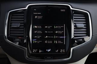 VOLVO XC90 usata, con Autoradio digitale