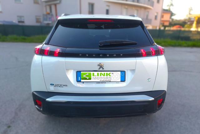 PEUGEOT 2008 usata, con Autoradio