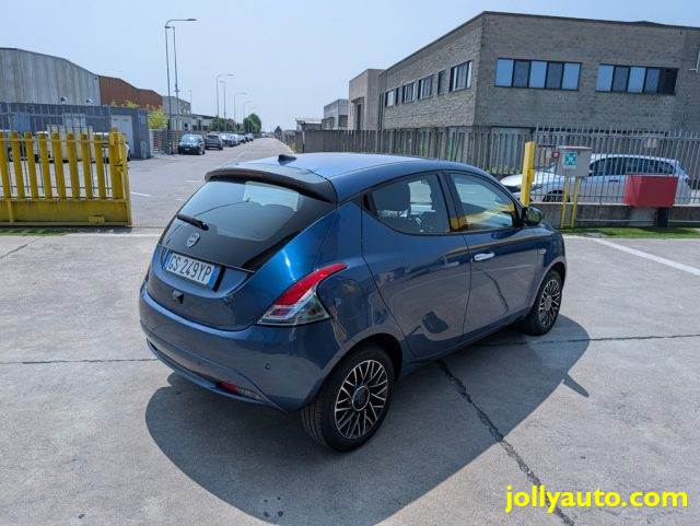 LANCIA Ypsilon usata, con Autoradio