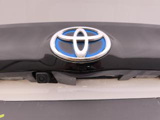 TOYOTA Yaris usata, con Fari LED