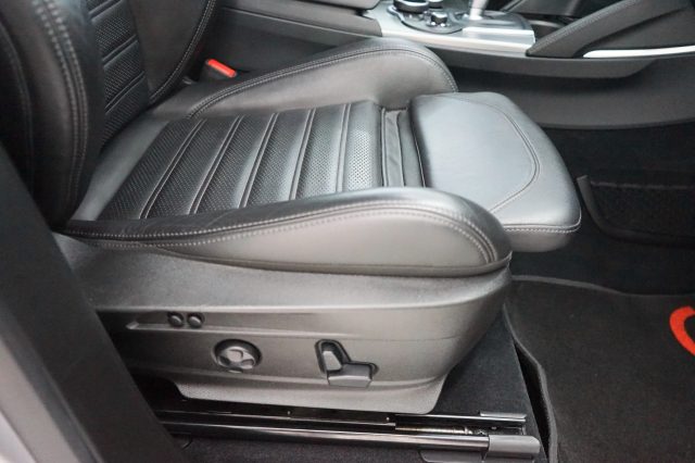 ALFA ROMEO Stelvio usata, con Sensori di parcheggio anteriori