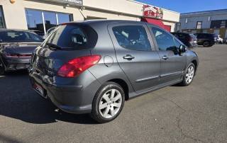 PEUGEOT 308 usata, con Airbag